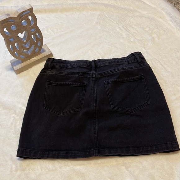 Kendall & Kylie black skirt - Picture 4 of 7